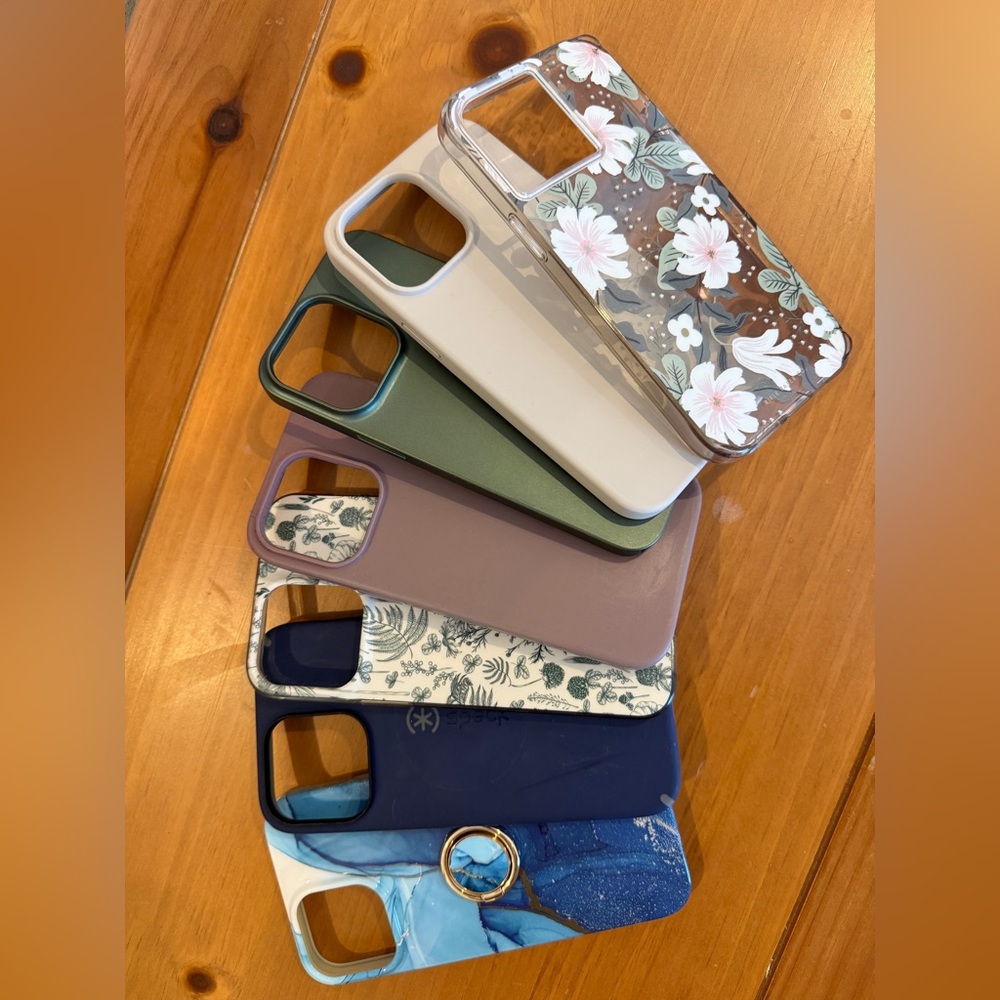 Bundle of 7 iPhone 14 Pro Max cases, various brands and colors